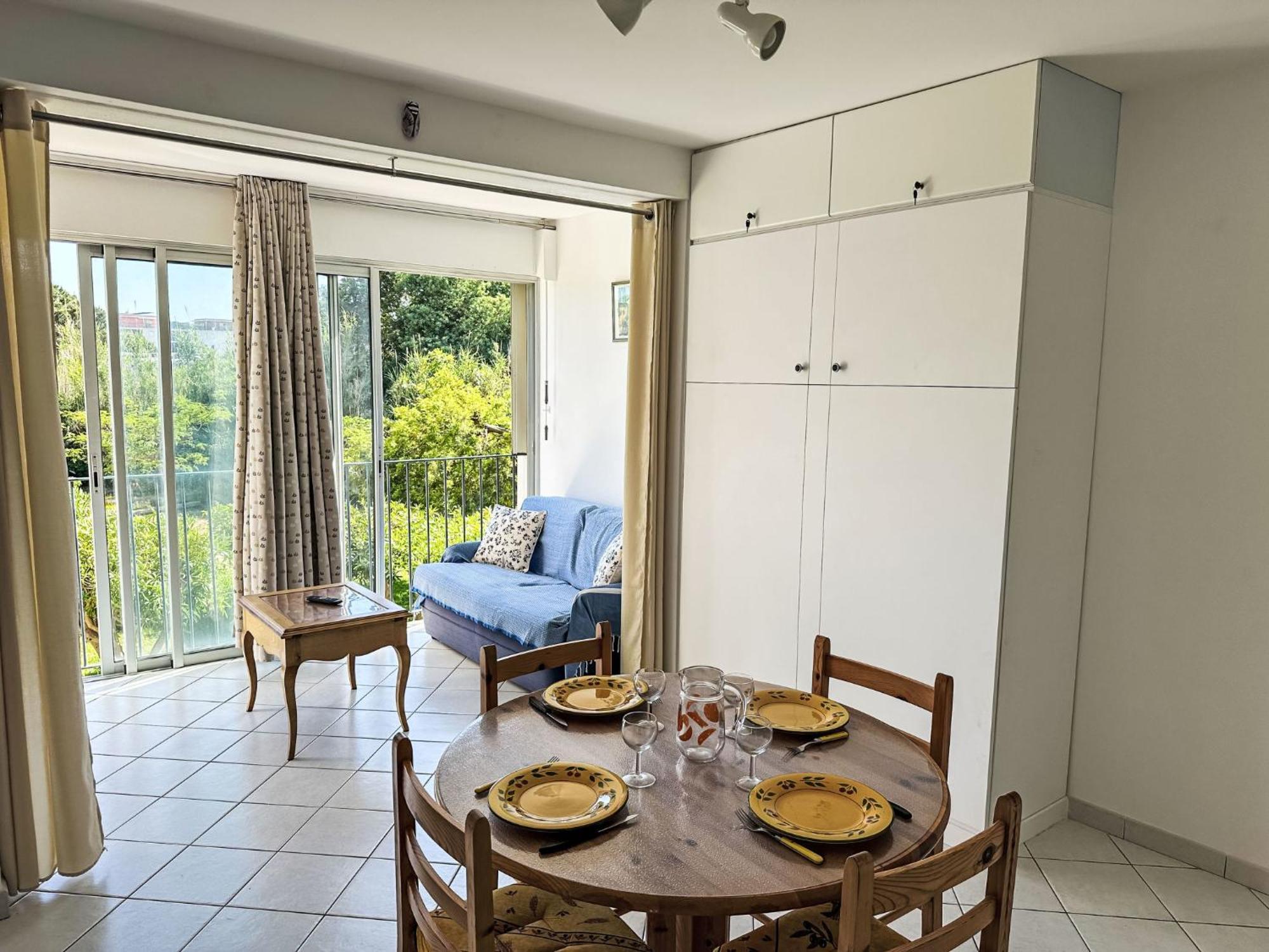 Apartment Les Roses Lauriers Le Lavandou Extérieur photo