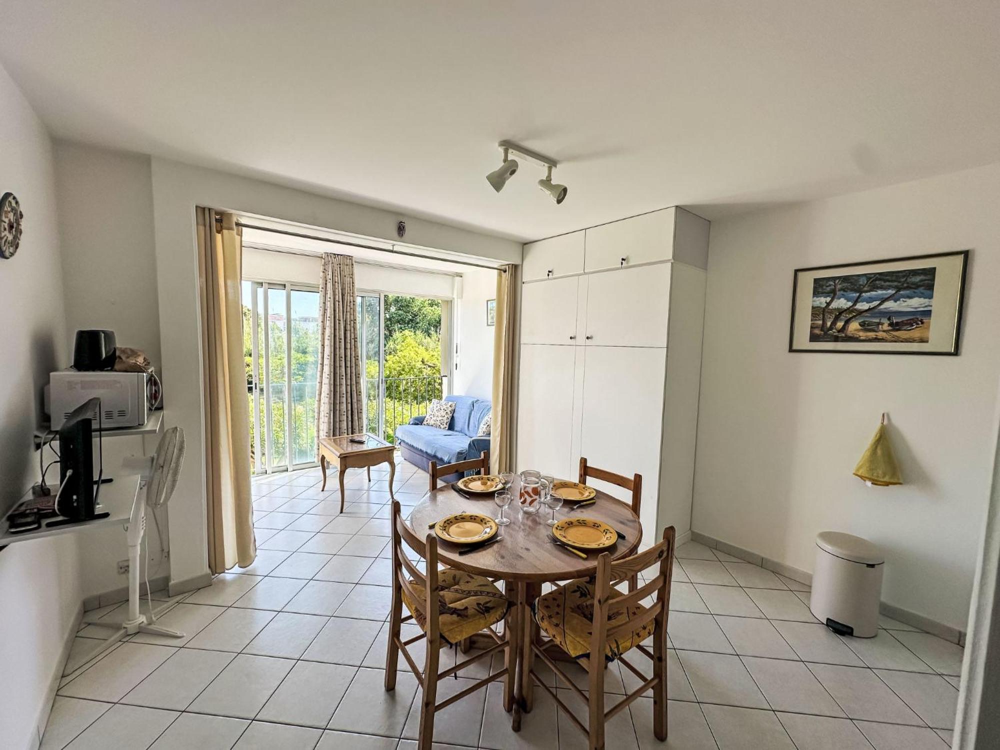 Apartment Les Roses Lauriers Le Lavandou Extérieur photo